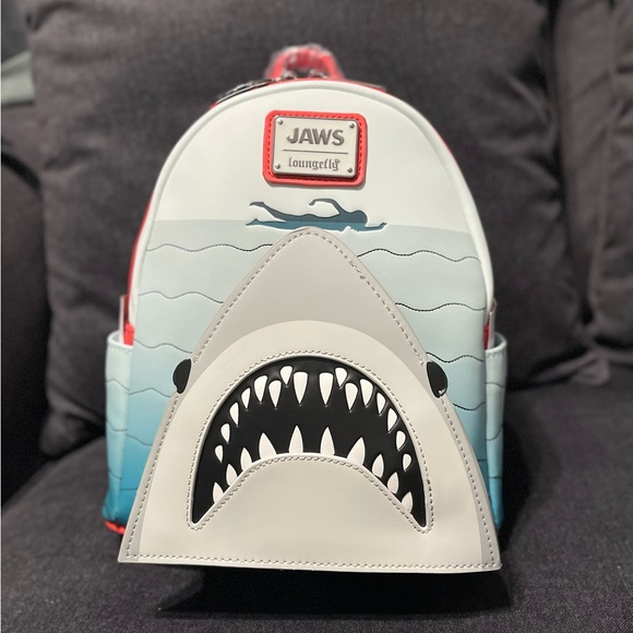 Loungefly Jaws Universal Studios exclusive Mini Backpack - Picture 1 of 9